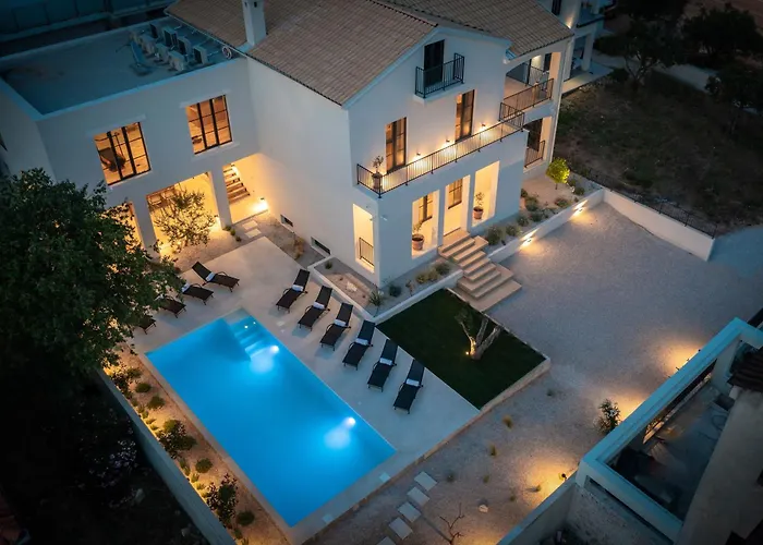 Willa Medici Dalmatia I Heated Pool, Wellness & Fun Zone *
