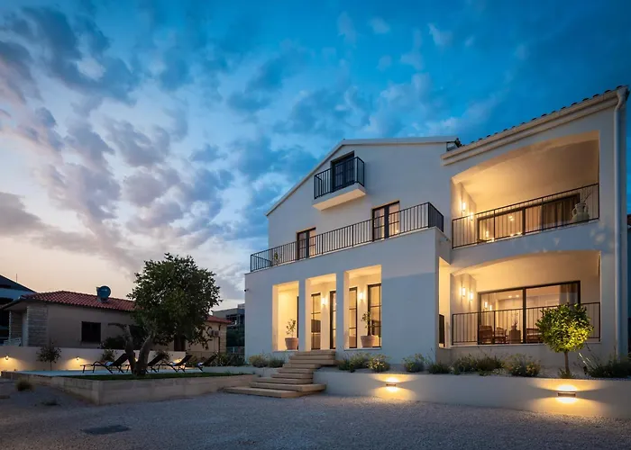 Villa Medici Dalmatia I Heated Pool, Wellness & Fun Zone *