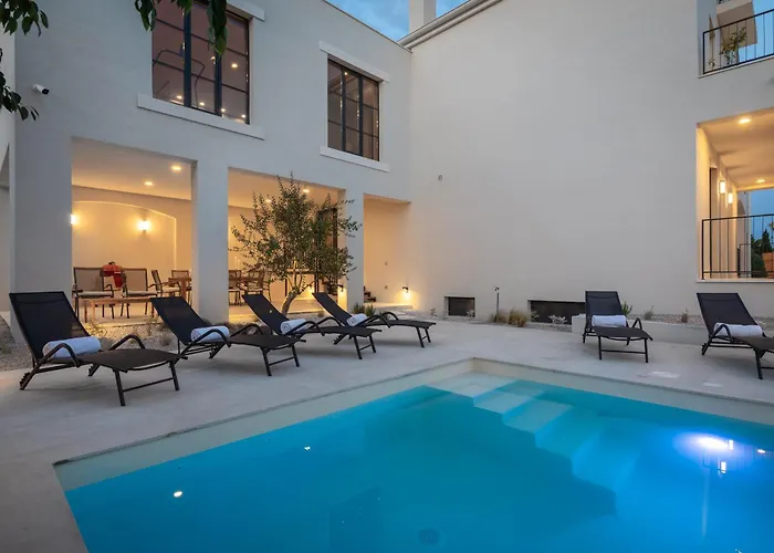 Medici Dalmatia I Heated Pool, Wellness & Fun Zone Willa