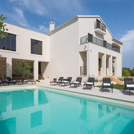 Luxury Home With Heated Pool, Sauna, Gym & Cinema I 150 M From Beach Βίλα