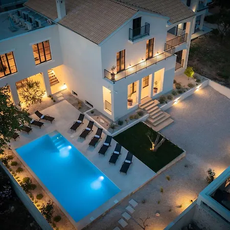 Villa Medici Dalmatia I Heated Pool, Wellness & Fun Zone *