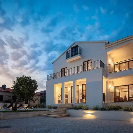 Medici Dalmatia I Heated Pool, Wellness & Fun Zone *