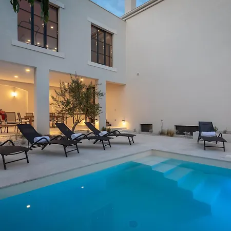 Medici Dalmatia I Heated Pool, Wellness & Fun Zone Villa