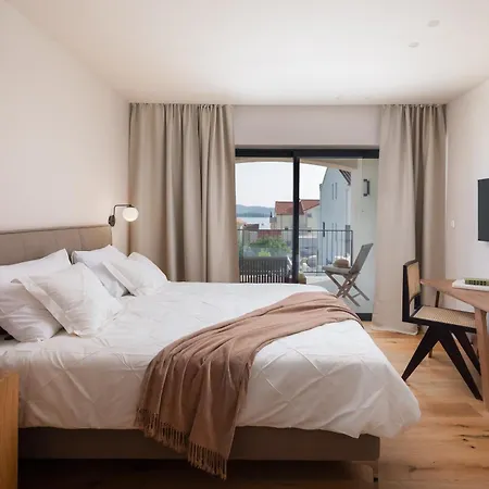 Vila Medici Dalmatia I Five En-suite Bedrooms With Heated Pool, Sauna And Cinema I 1 Minute From The Biograd Na Moru
