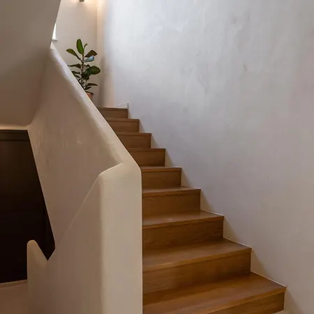 Luxury Home With Heated Pool, Sauna, Gym & Cinema I 150 M From Beach