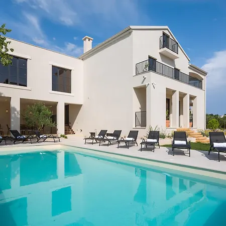 Medici Dalmatia I Five En-suite Bedrooms With Heated Pool, Sauna And Cinema I 1 Minute From The * Biograd Na Moru