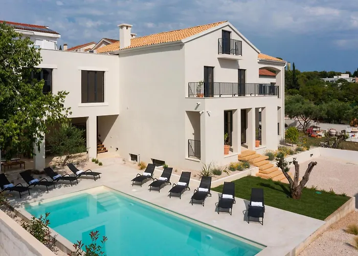 Medici Dalmatia - Amazing 5-bedroom With Heated Pool, Wellness And Gameroom